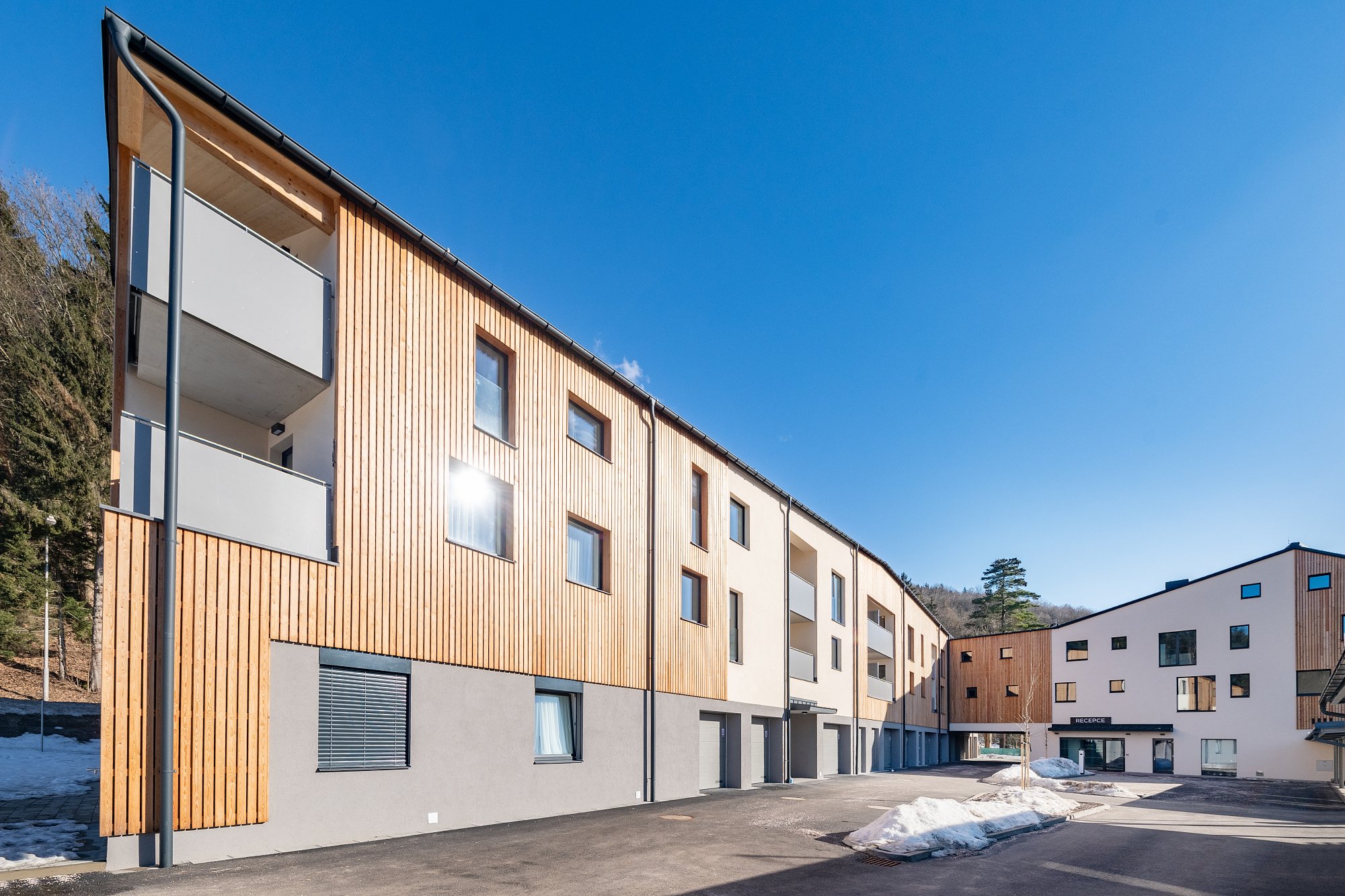 SKI & MT. BIKE APARTMENTS